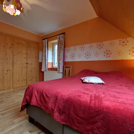 Holiday home Alluring In With Garden, Cleaning Included *