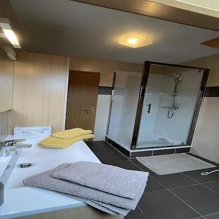 Nature Retreat In Waimes, Cleaning Included بيت للعطل وايمس